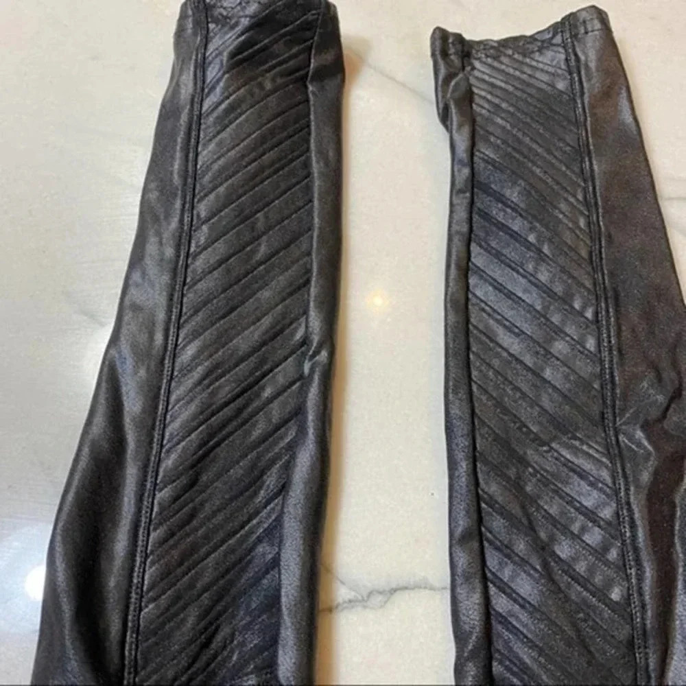 Spanx Moto Faux Leather Leggings Size Small B797 - Picture 8 of 8